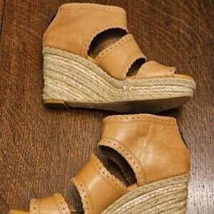 Corso Como Tan Leather "Joyce" Wedge 3" Platform Sandals Size 6.5